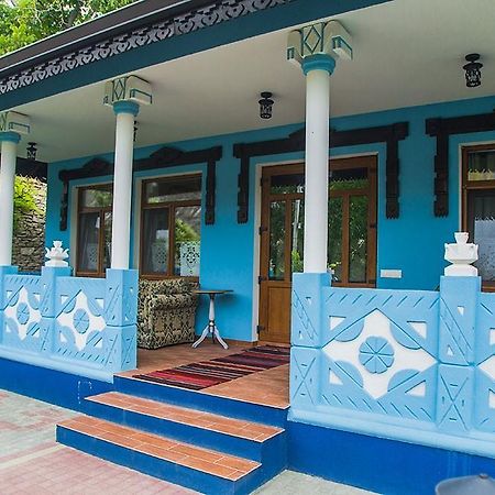 Resedinta Rotundu Bed & Breakfast Butuceny Ngoại thất bức ảnh