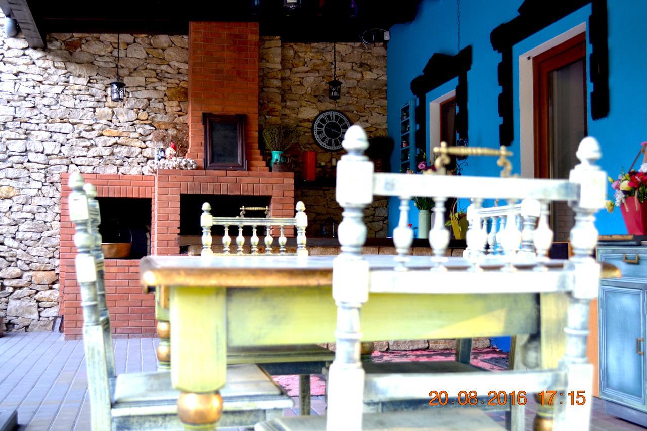 Resedinta Rotundu Bed & Breakfast Butuceny Ngoại thất bức ảnh