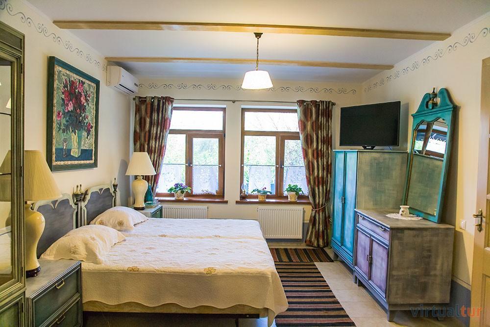 Resedinta Rotundu Bed & Breakfast Butuceny Ngoại thất bức ảnh
