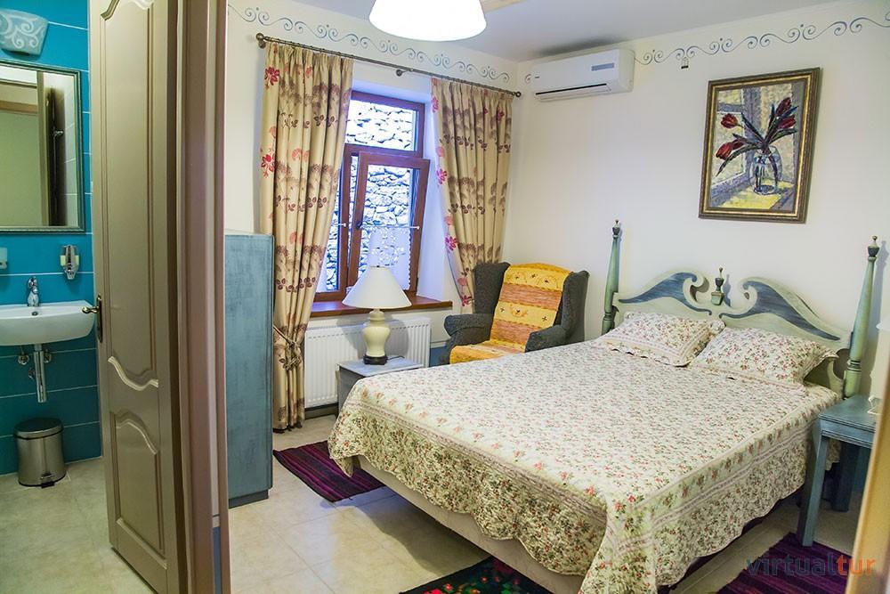 Resedinta Rotundu Bed & Breakfast Butuceny Ngoại thất bức ảnh