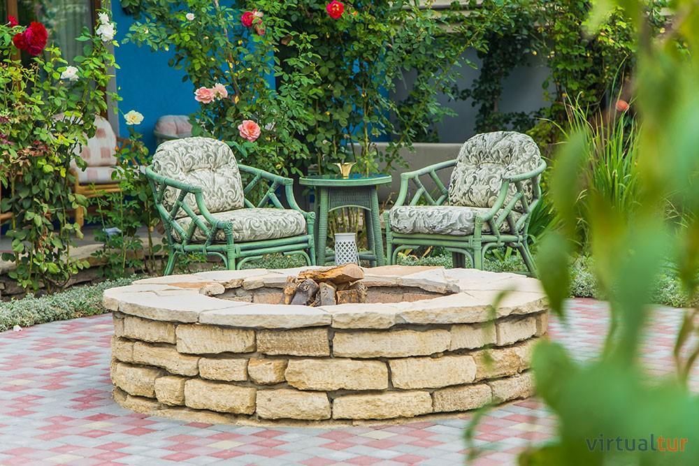 Resedinta Rotundu Bed & Breakfast Butuceny Ngoại thất bức ảnh