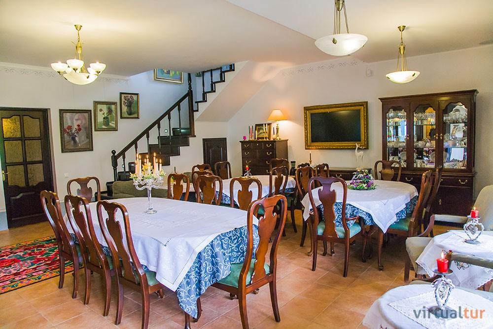 Resedinta Rotundu Bed & Breakfast Butuceny Ngoại thất bức ảnh