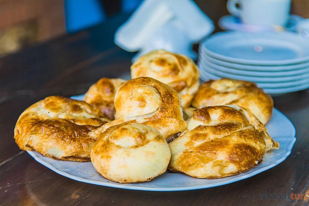 Resedinta Rotundu Bed & Breakfast Butuceny Ngoại thất bức ảnh