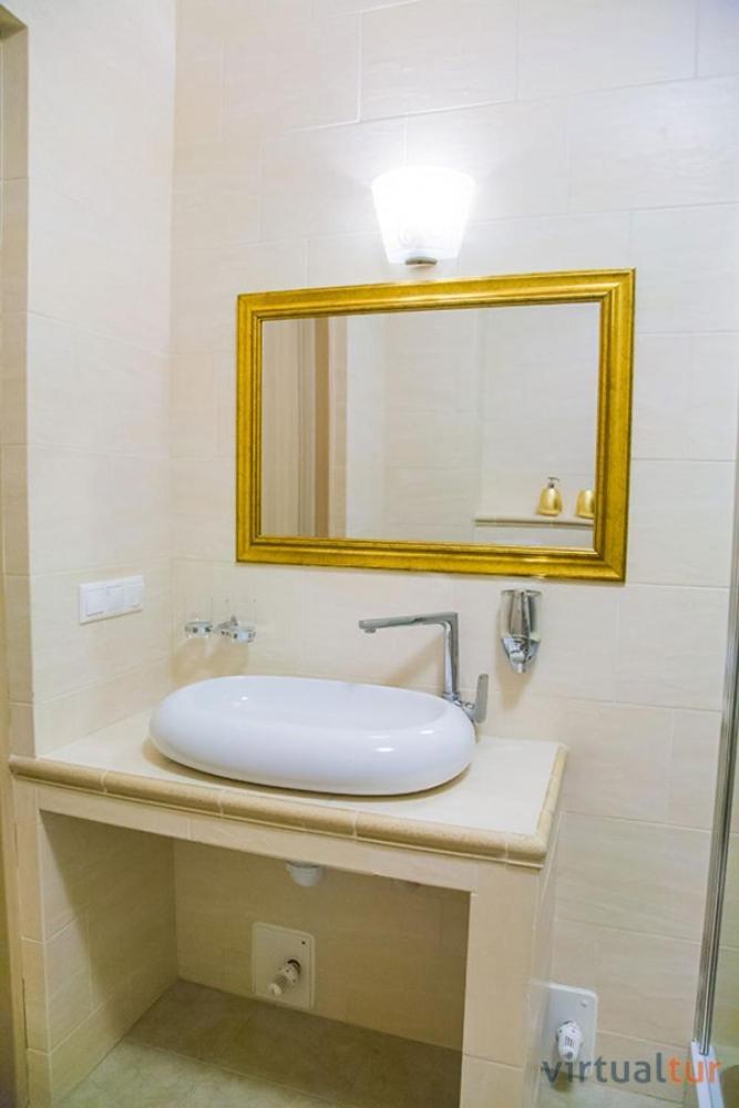 Resedinta Rotundu Bed & Breakfast Butuceny Ngoại thất bức ảnh