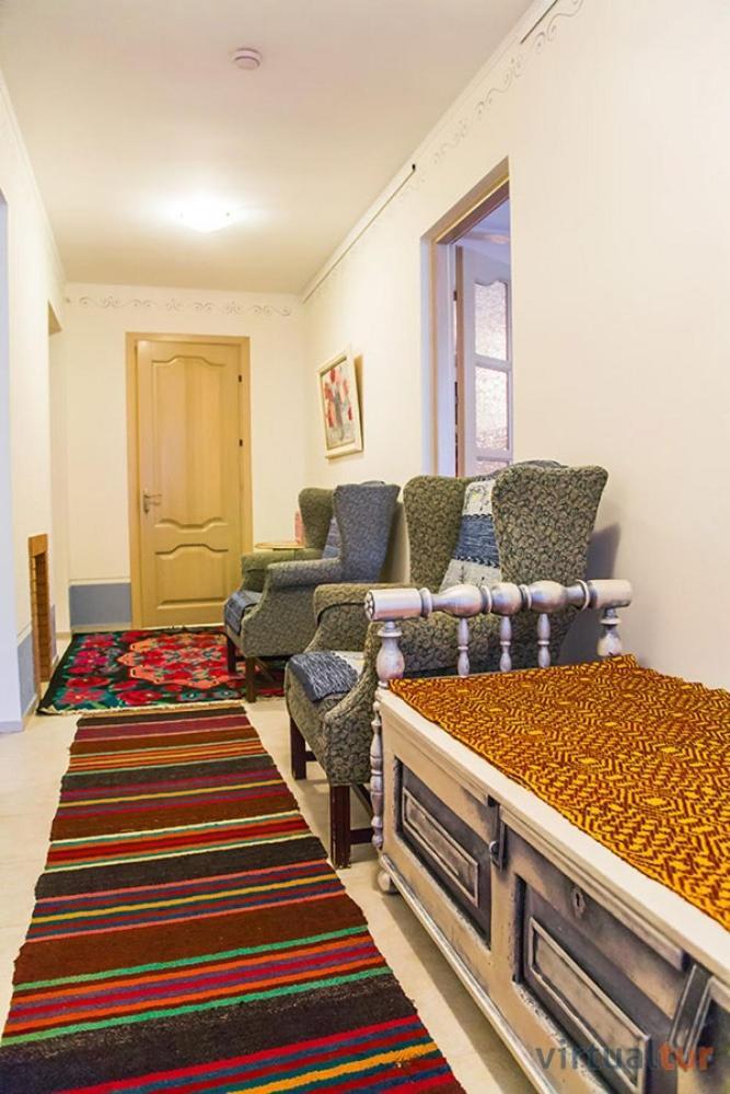 Resedinta Rotundu Bed & Breakfast Butuceny Ngoại thất bức ảnh